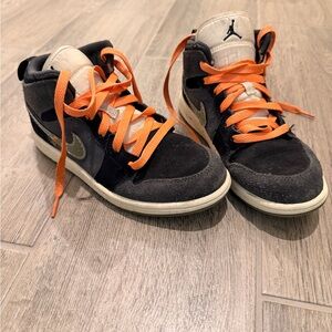 Jordan Kids Anthracite Light Olive High-Top Sneakers